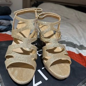Naturalizer Dianna Gold glitter size 10 heels